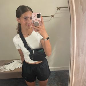 Meet your Posher, Carlee